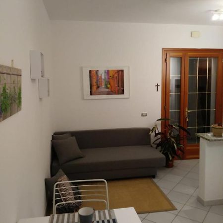 Angy House Apartment Iolanda di Savoia Екстериор снимка